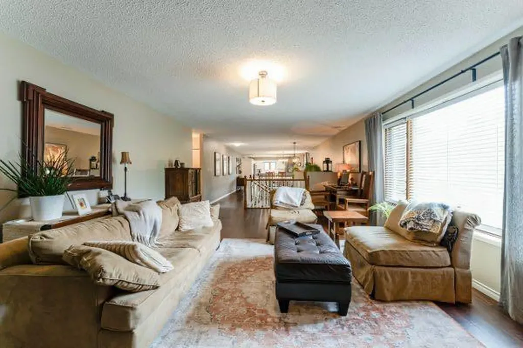 463 3 Avenue Drumheller AB T0J 2E0