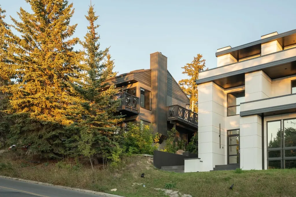618 10 Street NE Calgary AB T2E 4M9