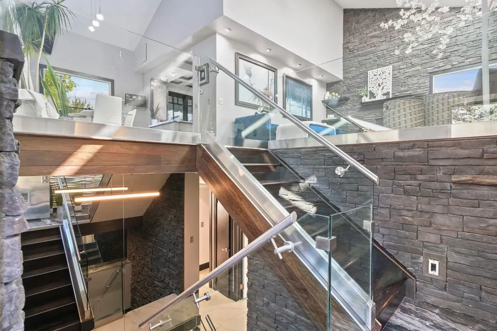 618 10 Street NE Calgary AB T2E 4M9