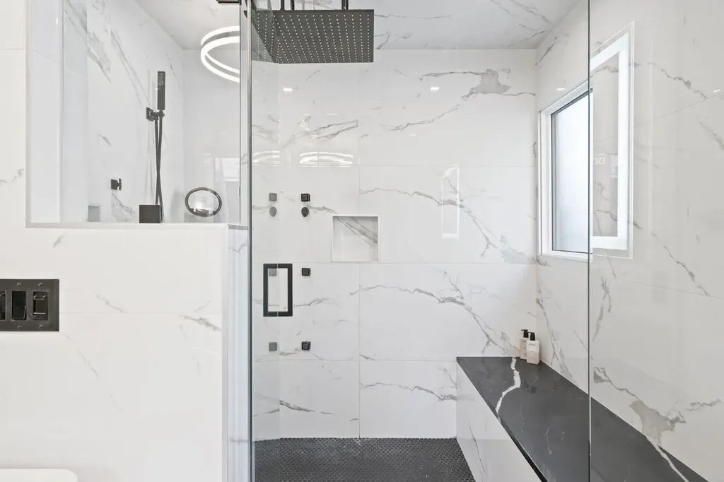 618 10 Street NE Calgary AB T2E 4M9