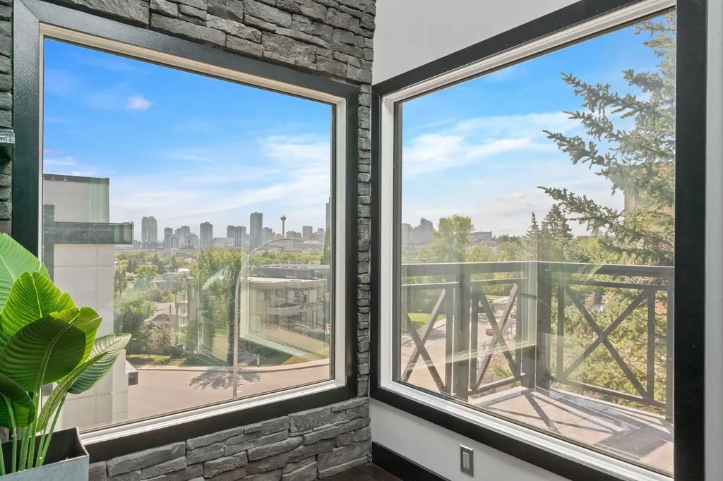 618 10 Street NE Calgary AB T2E 4M9