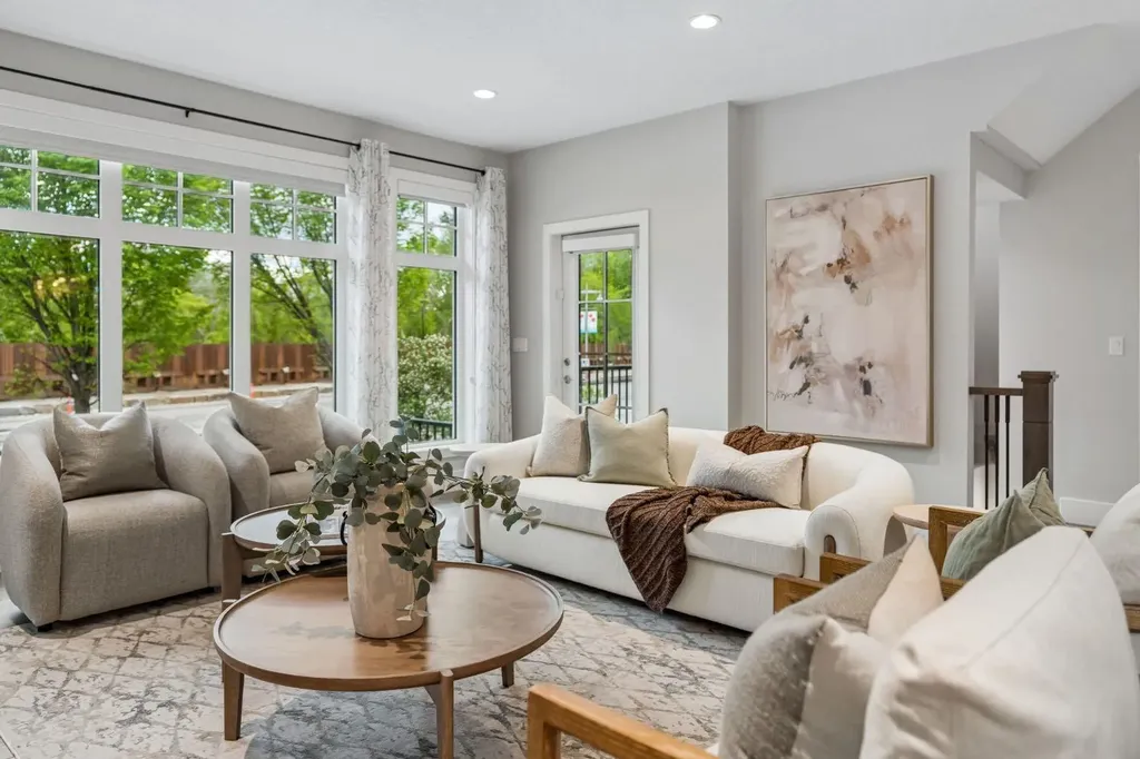 512 Memorial Drive NW Calgary AB T2N 3C4