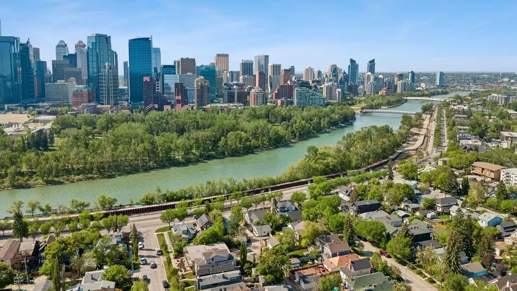 512 Memorial Drive NW Calgary AB T2N 3C4