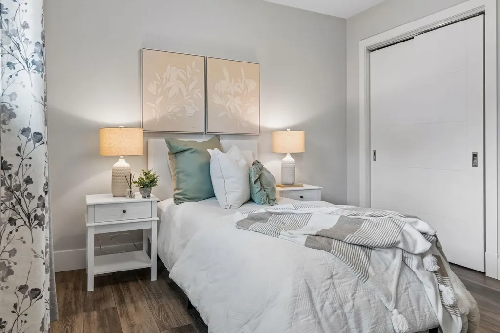 512 Memorial Drive NW Calgary AB T2N 3C4