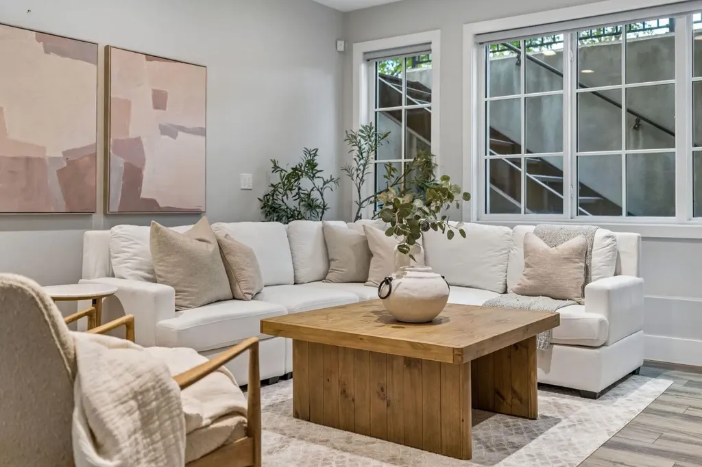 512 Memorial Drive NW Calgary AB T2N 3C4