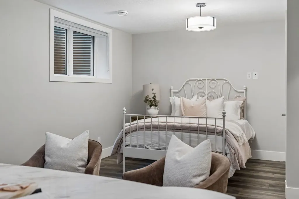512 Memorial Drive NW Calgary AB T2N 3C4