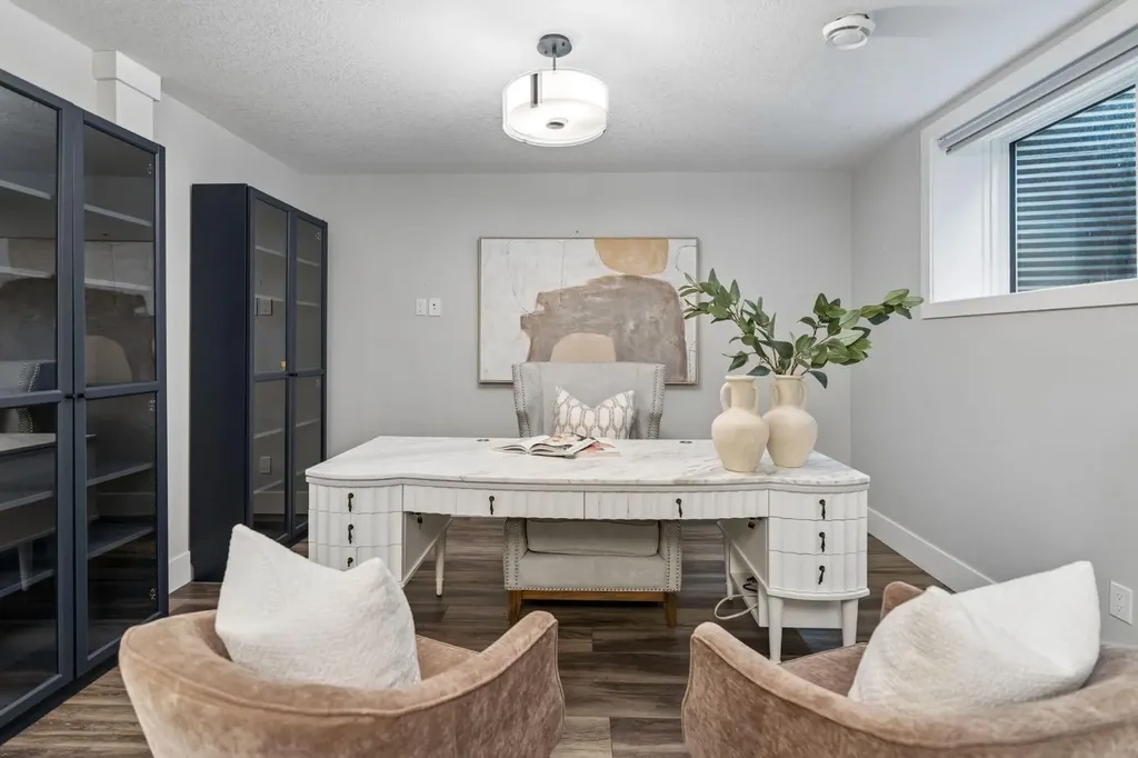 512 Memorial Drive NW Calgary AB T2N 3C4