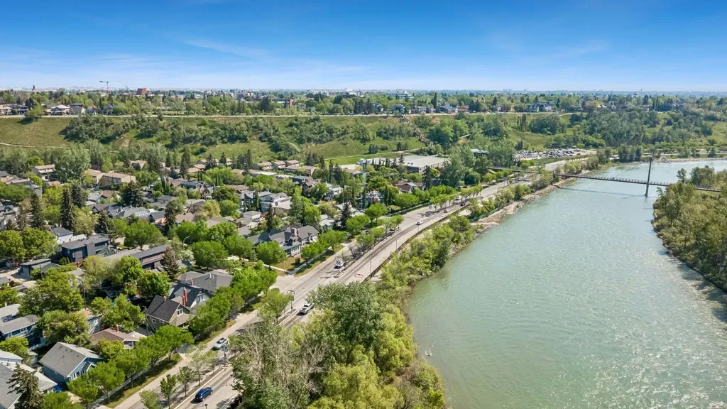 512 Memorial Drive NW Calgary AB T2N 3C4