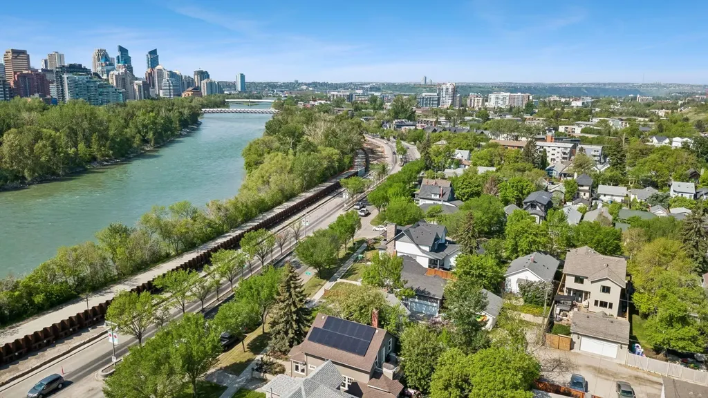 512 Memorial Drive NW Calgary AB T2N 3C4