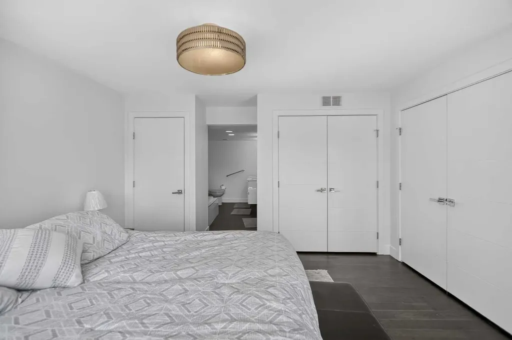 1001 14 Avenue SW Calgary AB T2R 1L2