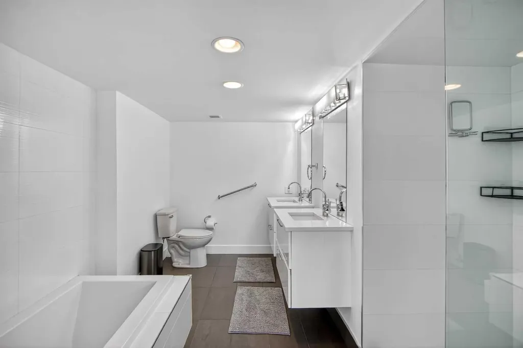 1001 14 Avenue SW Calgary AB T2R 1L2