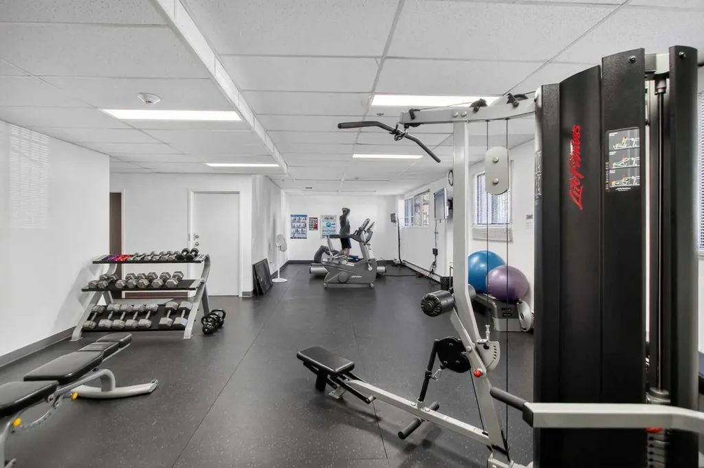 1001 14 Avenue SW Calgary AB T2R 1L2