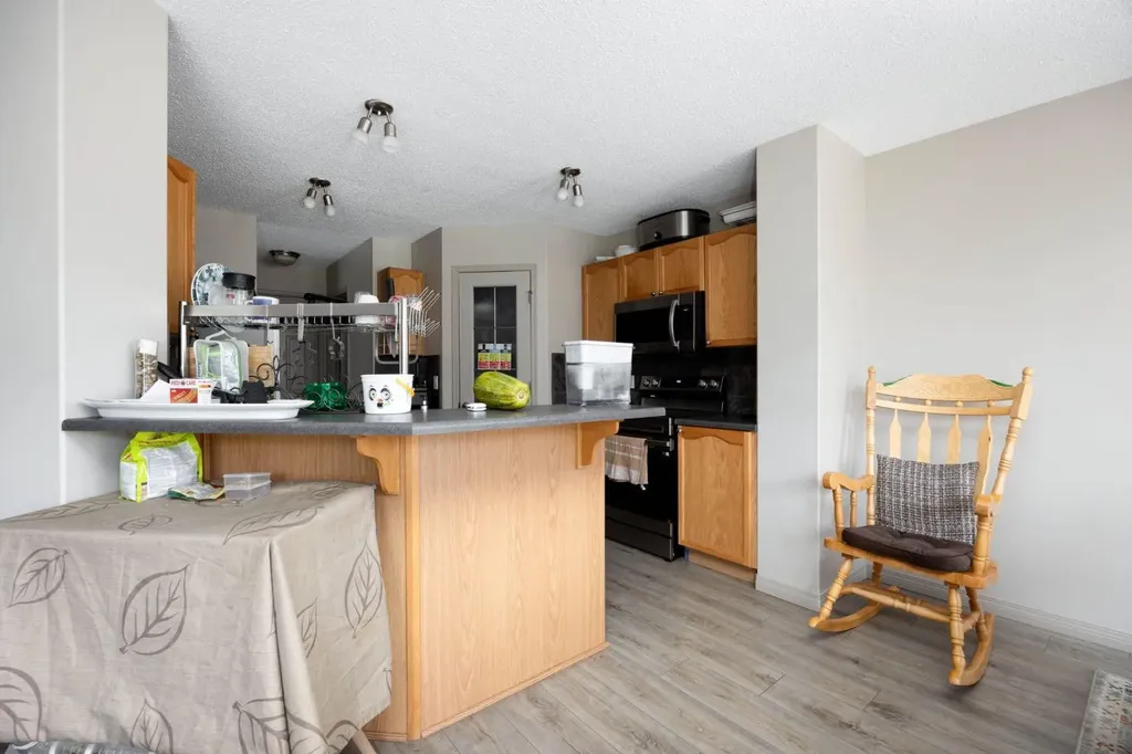 172 Cinnamon Street Fort Mcmurray AB t9k2t4