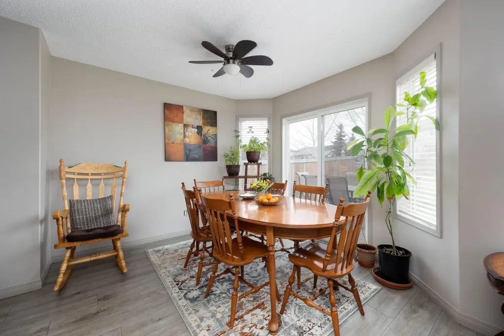 172 Cinnamon Street Fort Mcmurray AB t9k2t4