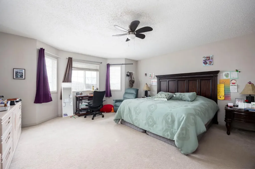 172 Cinnamon Street Fort Mcmurray AB t9k2t4