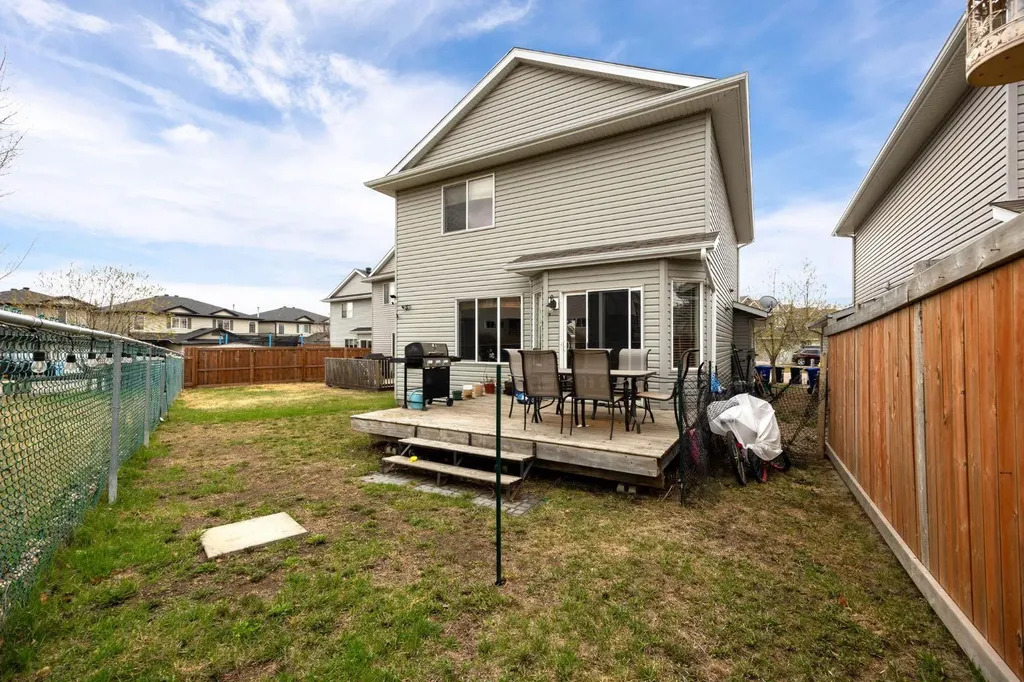 172 Cinnamon Street Fort Mcmurray AB t9k2t4