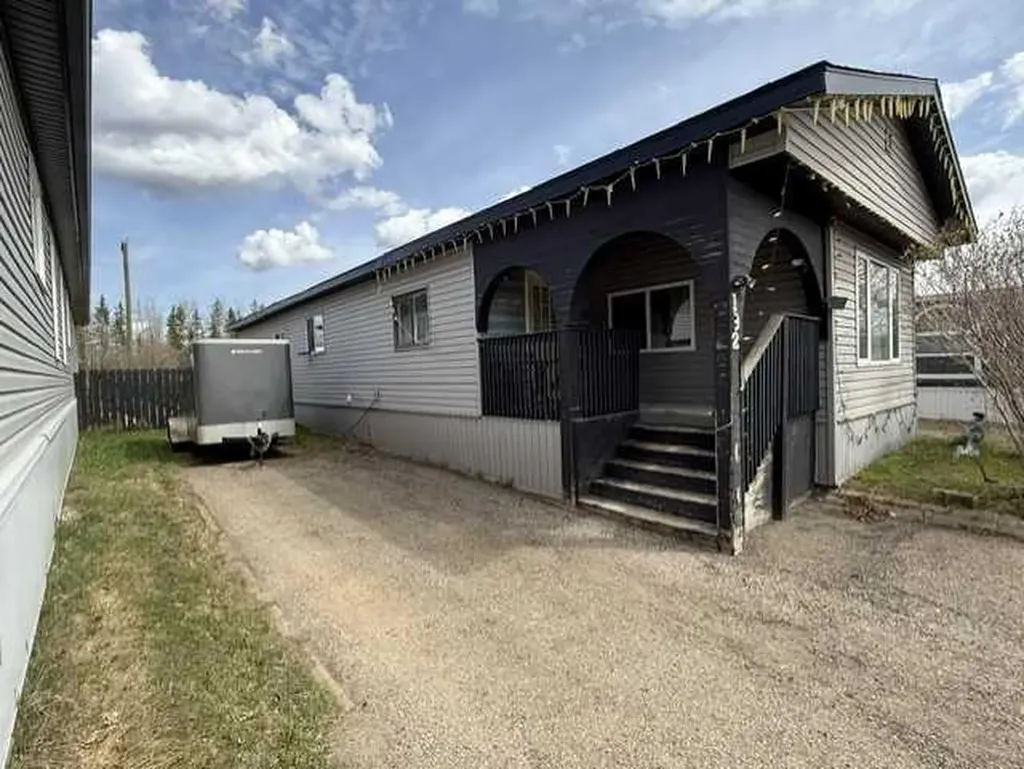 192 Grandview Crescent Fort Mcmurray AB T9H4X8