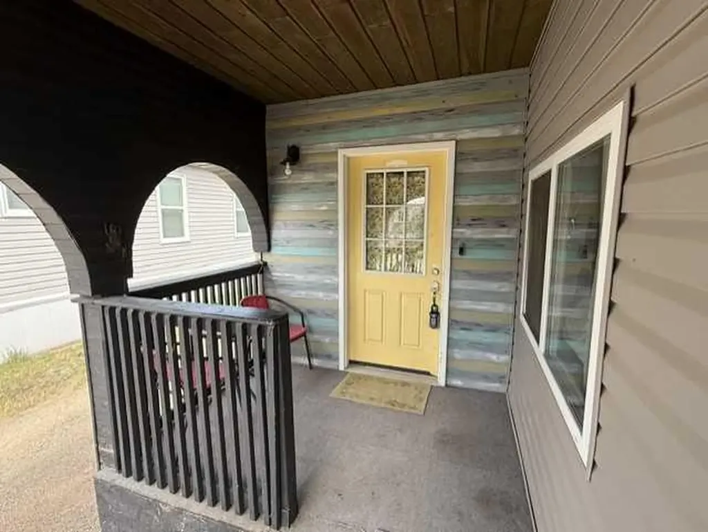 192 Grandview Crescent Fort Mcmurray AB T9H4X8