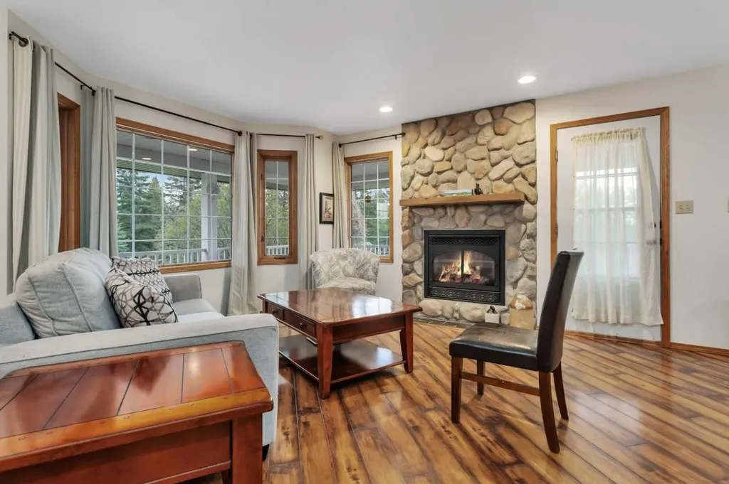 33021 Range Road 44 Rural Mountain View County AB T0M 1X0