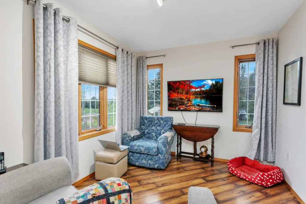 33021 Range Road 44 Rural Mountain View County AB T0M 1X0