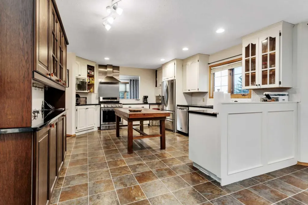 33021 Range Road 44 Rural Mountain View County AB T0M 1X0
