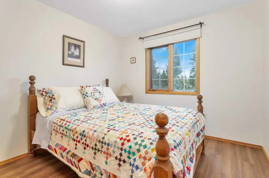 33021 Range Road 44 Rural Mountain View County AB T0M 1X0