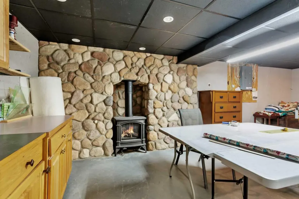 33021 Range Road 44 Rural Mountain View County AB T0M 1X0