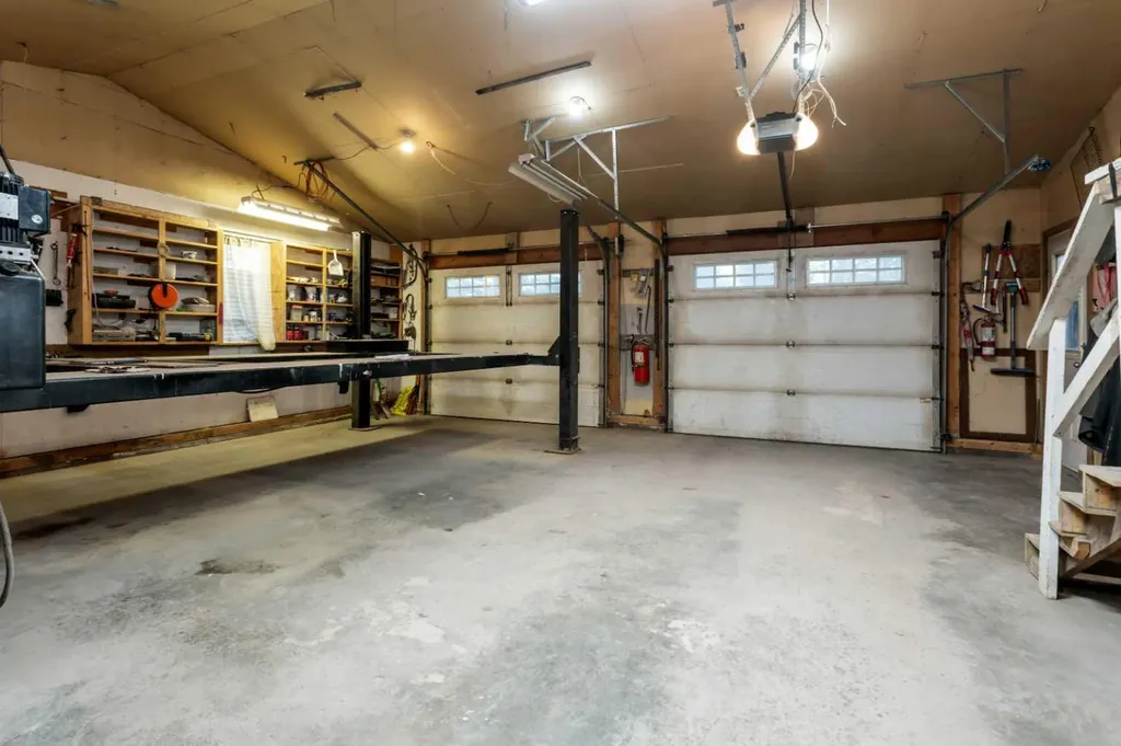 33021 Range Road 44 Rural Mountain View County AB T0M 1X0