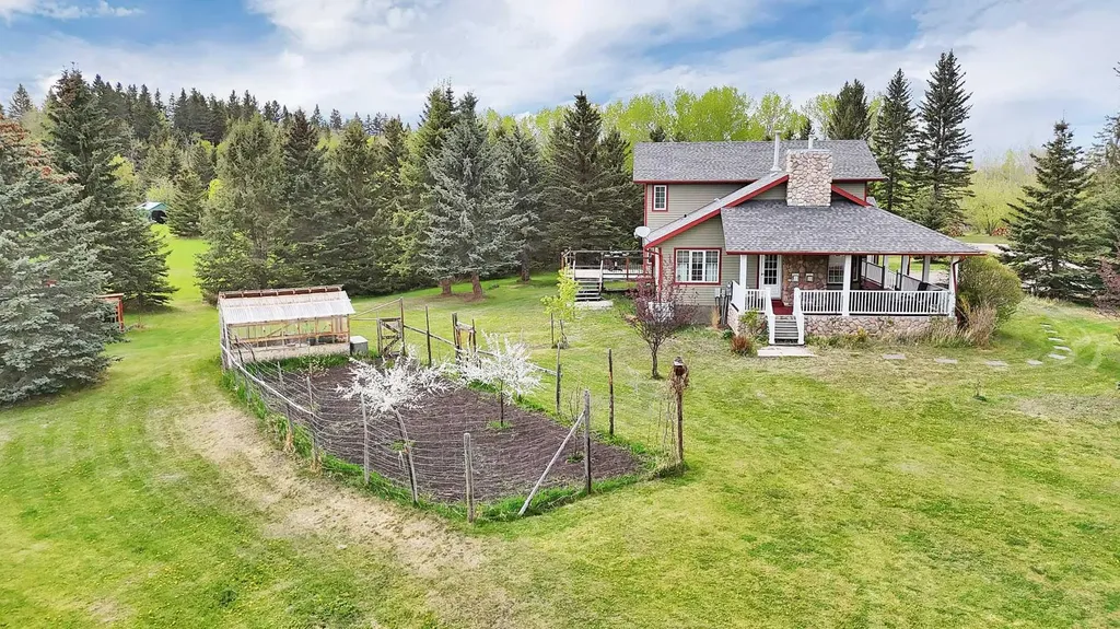 33021 Range Road 44 Rural Mountain View County AB T0M 1X0