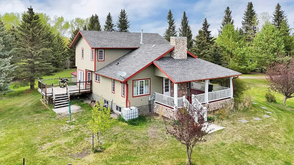 33021 Range Road 44 Rural Mountain View County AB T0M 1X0