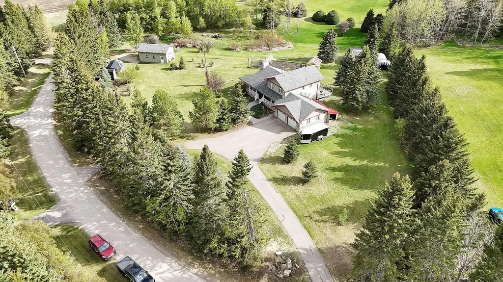 33021 Range Road 44 Rural Mountain View County AB T0M 1X0