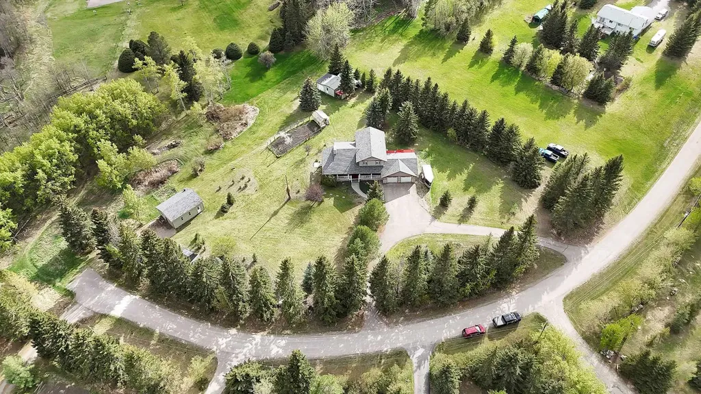 33021 Range Road 44 Rural Mountain View County AB T0M 1X0