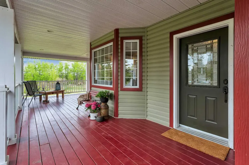 33021 Range Road 44 Rural Mountain View County AB T0M 1X0