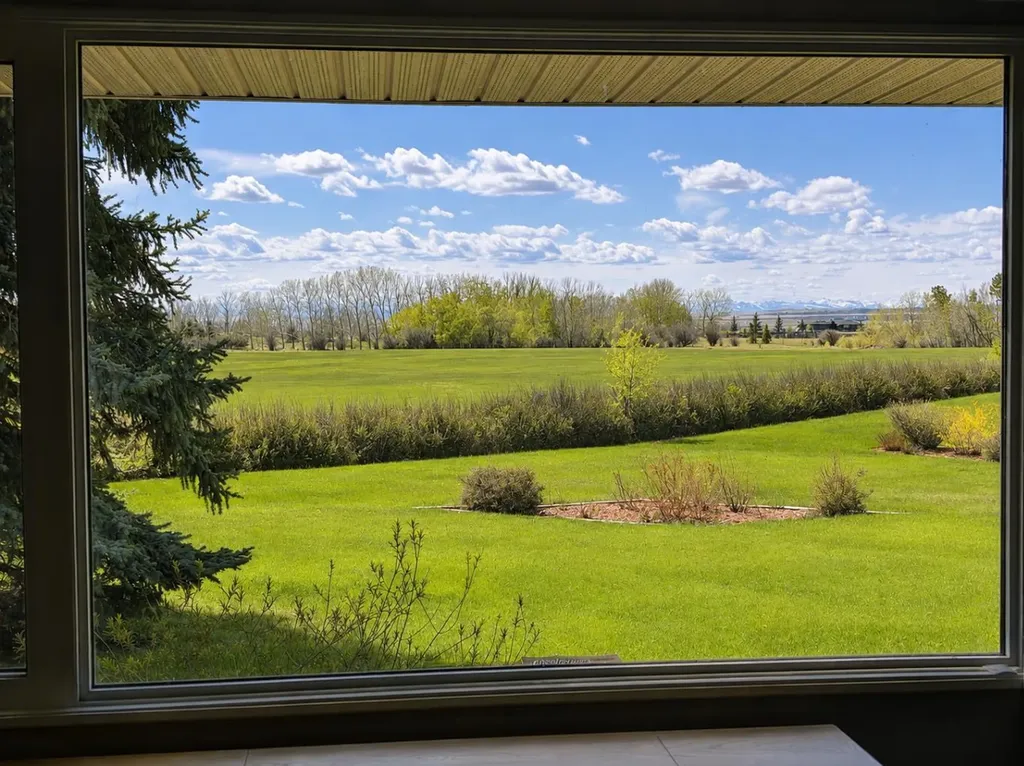 450151 118 Street E Rural Foothills County AB T1V 1N3