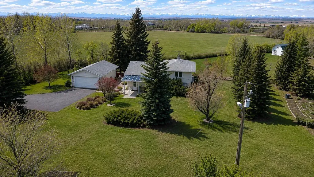 450151 118 Street E Rural Foothills County AB T1V 1N3