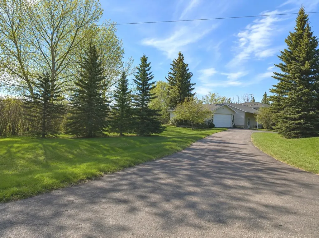 450151 118 Street E Rural Foothills County AB T1V 1N3