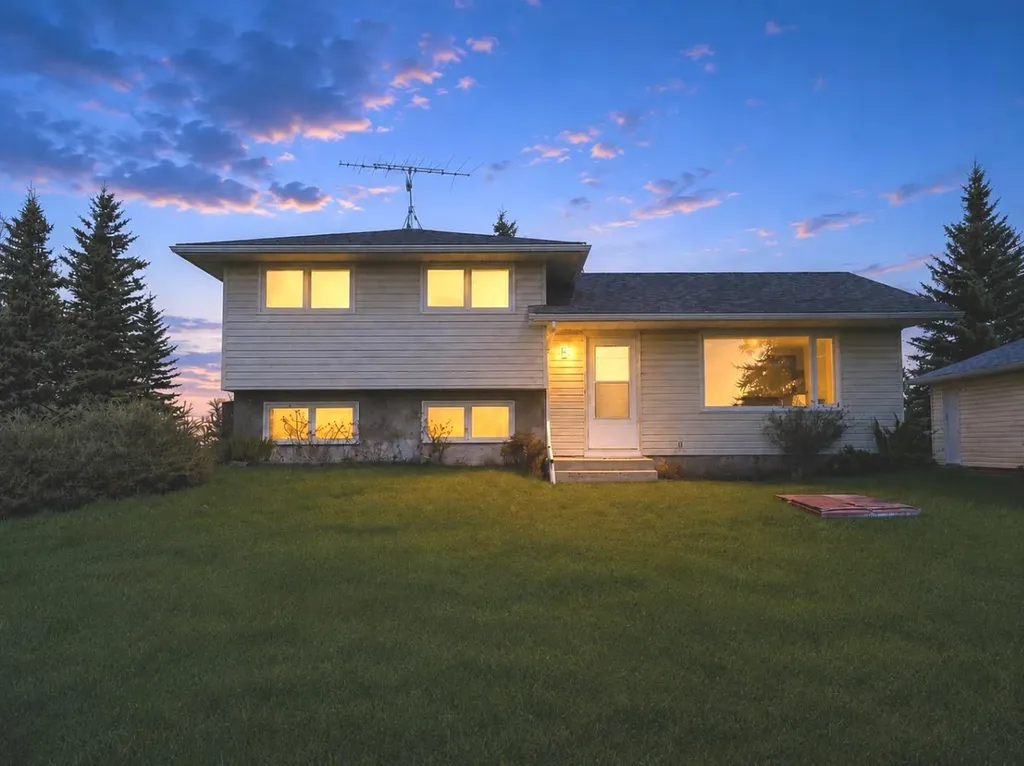 450151 118 Street E Rural Foothills County AB T1V 1N3