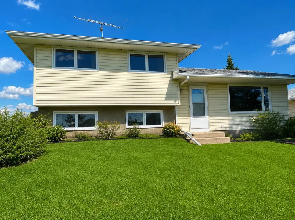 450151 118 Street E Rural Foothills County AB T1V 1N3