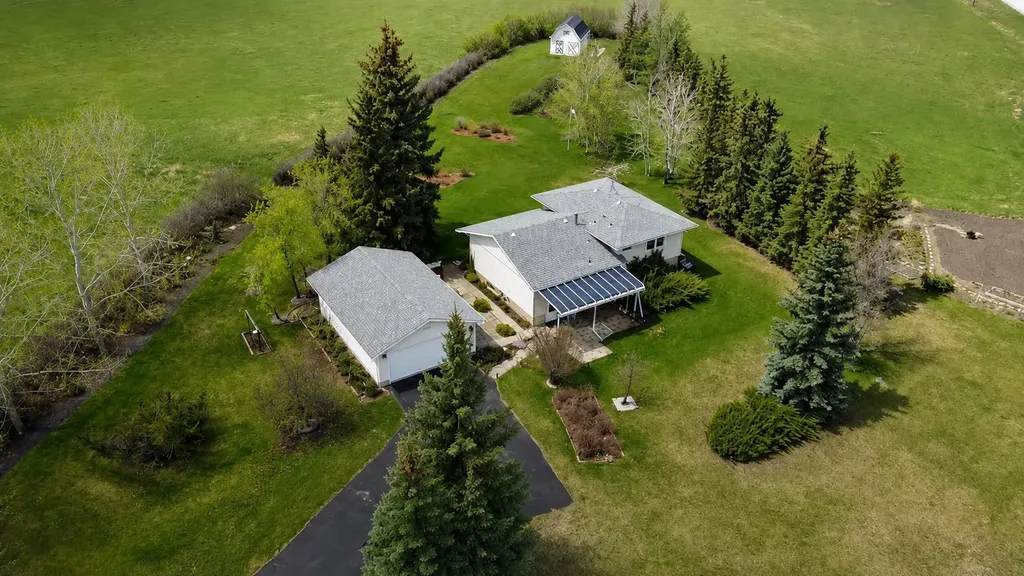 450151 118 Street E Rural Foothills County AB T1V 1N3