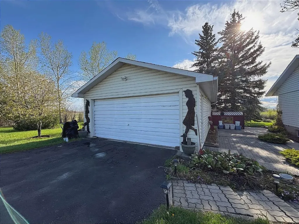 450151 118 Street E Rural Foothills County AB T1V 1N3