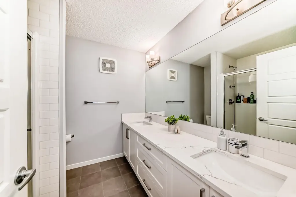 508 Harvest Grove Walk NE Calgary AB T3K 2P3