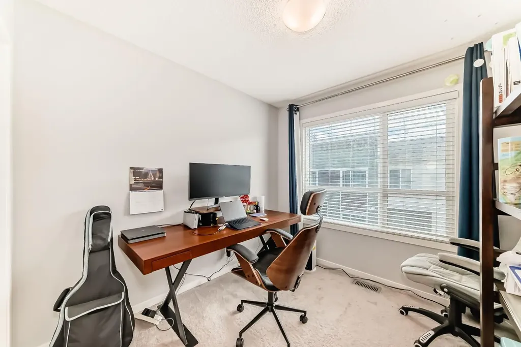 508 Harvest Grove Walk NE Calgary AB T3K 2P3