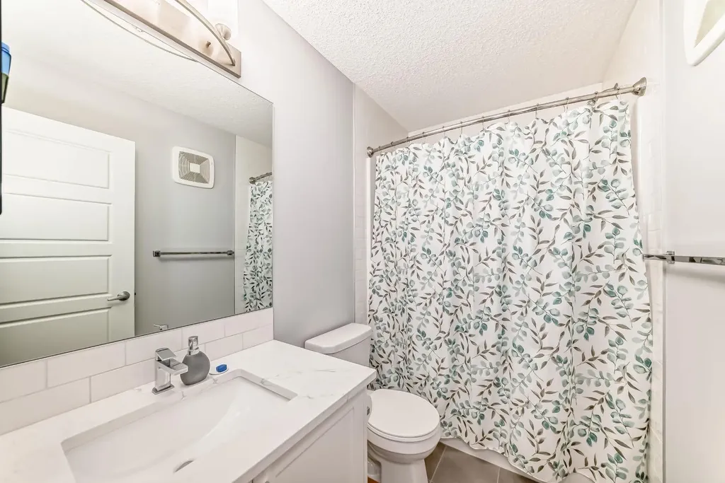 508 Harvest Grove Walk NE Calgary AB T3K 2P3
