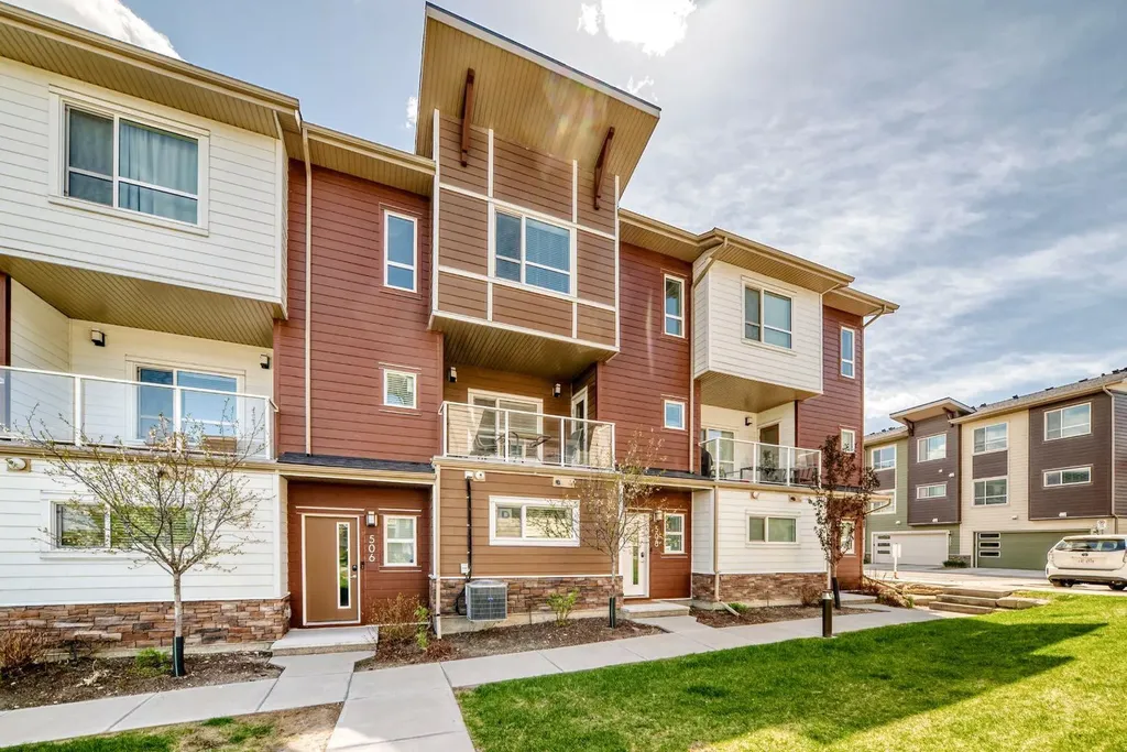 508 Harvest Grove Walk NE Calgary AB T3K 2P3