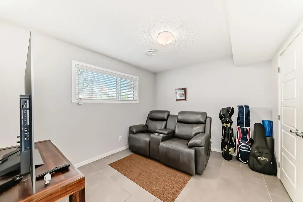 508 Harvest Grove Walk NE Calgary AB T3K 2P3