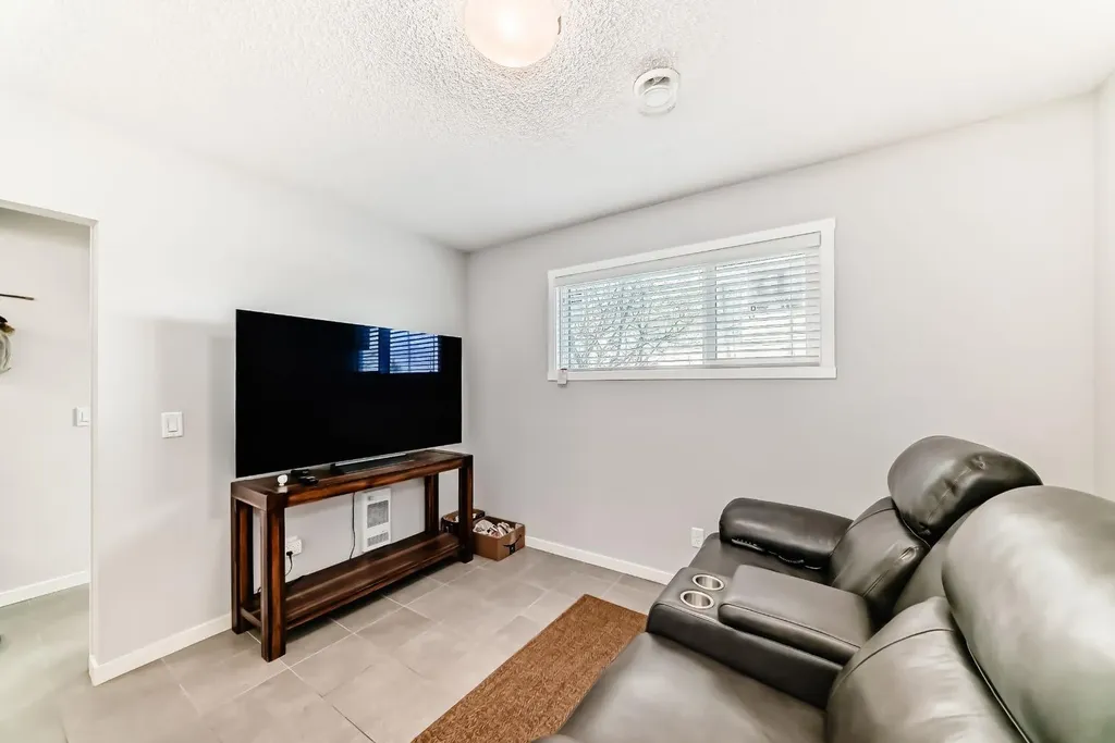 508 Harvest Grove Walk NE Calgary AB T3K 2P3