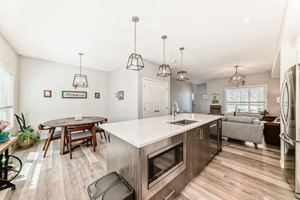 508 Harvest Grove Walk NE Calgary AB T3K 2P3