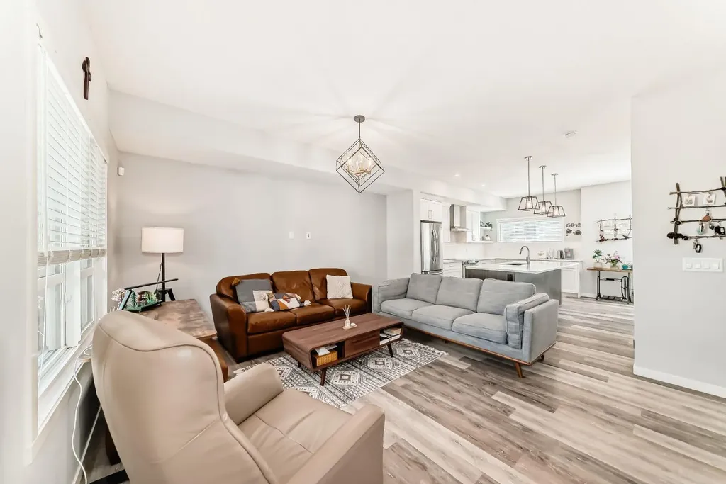 508 Harvest Grove Walk NE Calgary AB T3K 2P3