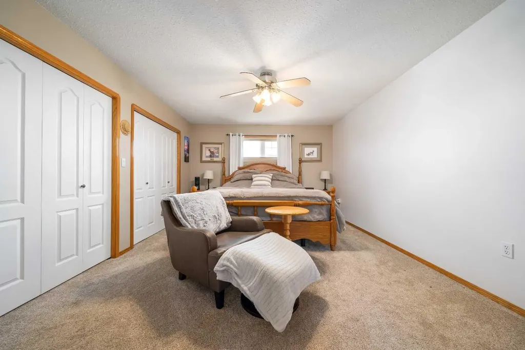79 Henderson Court NE Medicine Hat AB T1C1Y9
