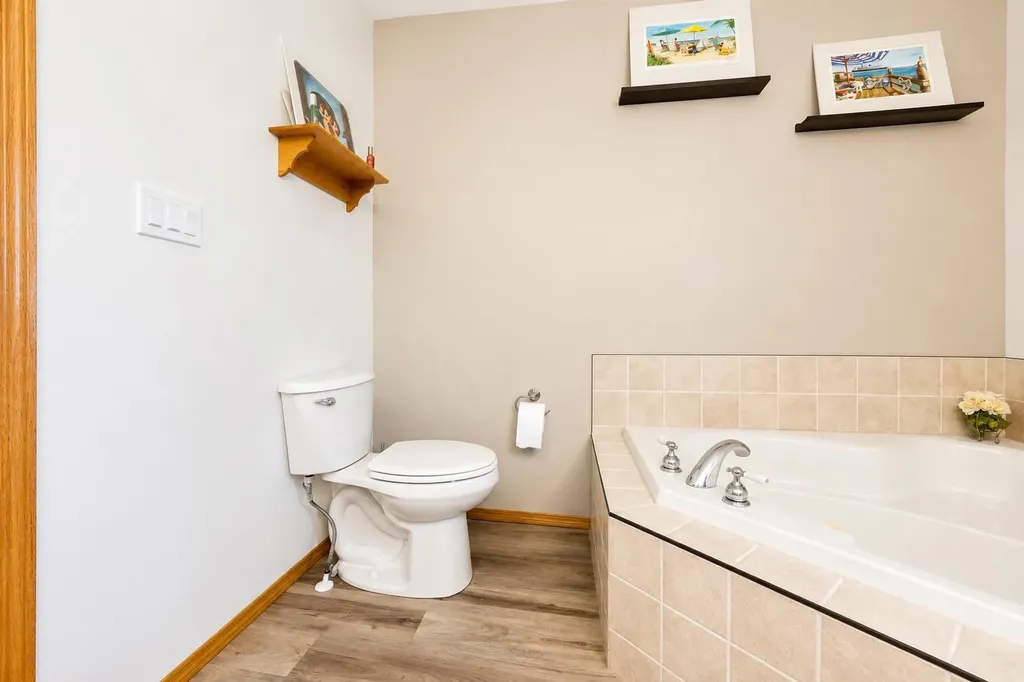 79 Henderson Court NE Medicine Hat AB T1C1Y9